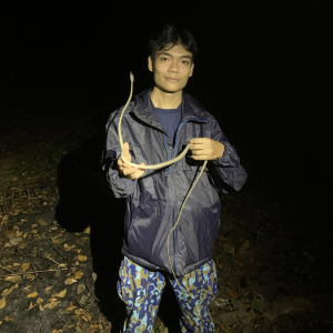 Viet Snake Rescuer