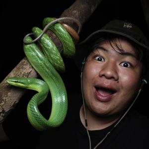 Viet Snake Rescuer