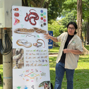 Viet Snake Rescuer